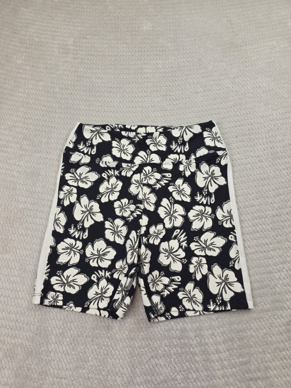 Victorias Secret Pink Active Shorts Womens Medium Hawaiian Print Biker Shorts